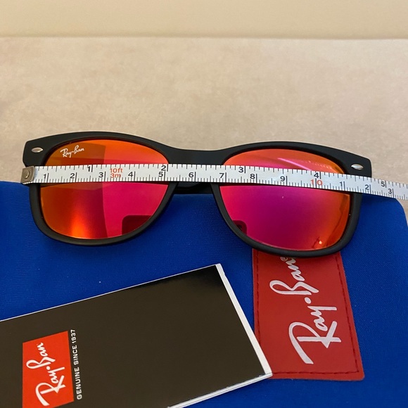 Ray-Ban Classic Wayfarer Gradient Sunglasses in Kids Junior size!! - Picture 7 of 7